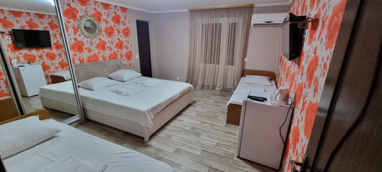 Ривер Гагра Hotel Buitenkant foto