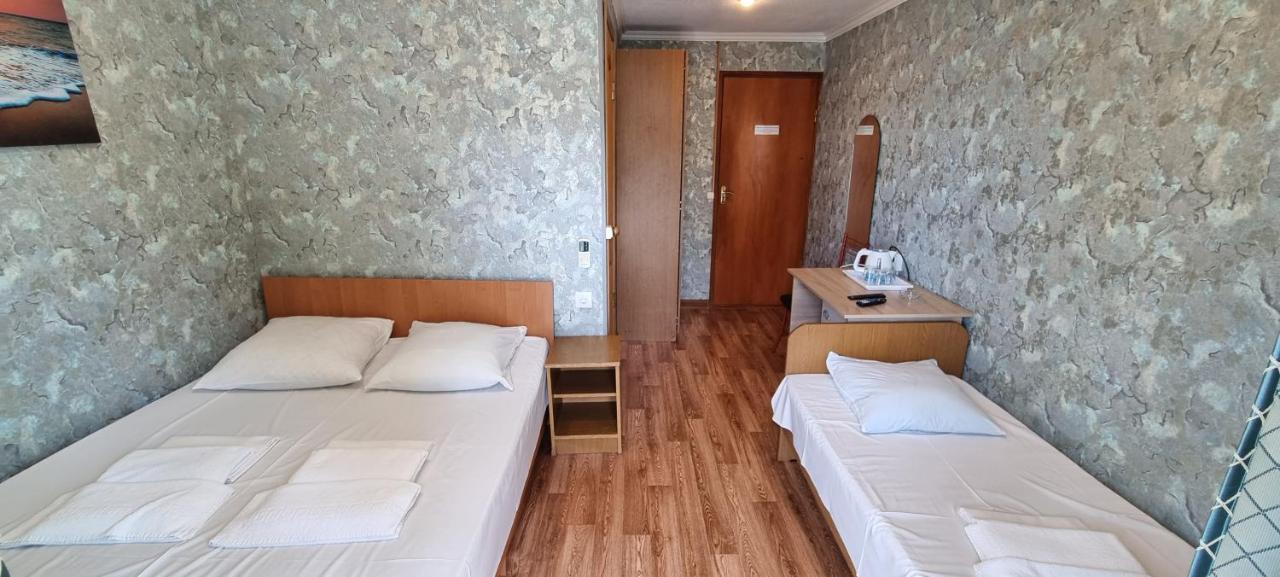 Ривер Гагра Hotel Buitenkant foto